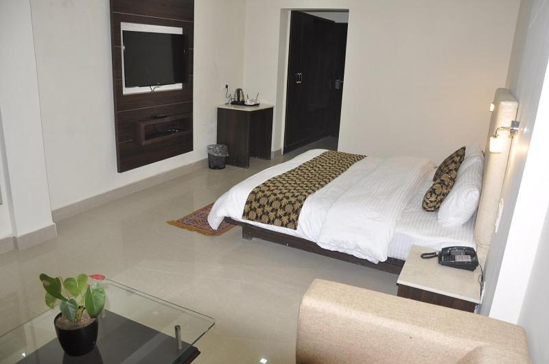 דרמסאלה Oyo 28425 Dal Lake Resort מראה חיצוני תמונה