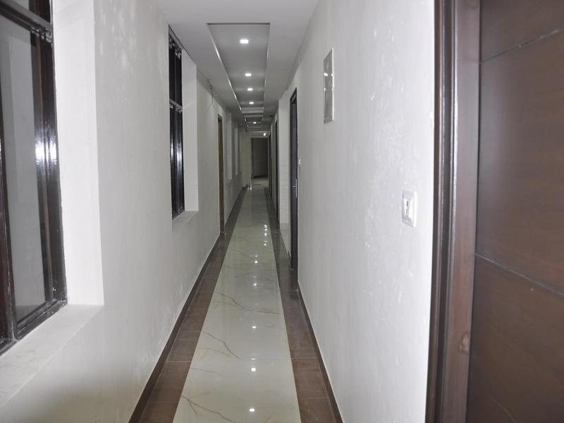 דרמסאלה Oyo 28425 Dal Lake Resort מראה חיצוני תמונה